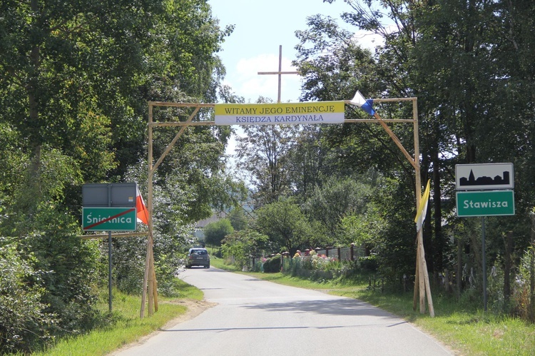 Stawisza. Poświęcenie pomnika i kaplicy św. Jana Pawła II