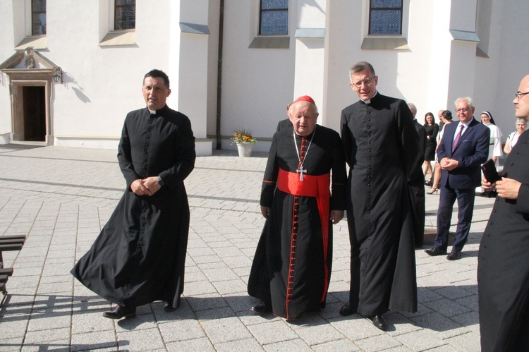 Bobowa. Przekazanie relikwii św. Jana Pawła II