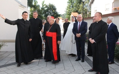 Bobowa. Przekazanie relikwii św. Jana Pawła II