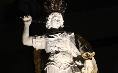 Nawiedzenie figury św. Michała Archanioła w Żarach