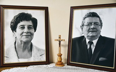 Małżonkowie Bogumiła i Czesław Grudzińscy z Piły. Oboje zmarli  na COVID-19.