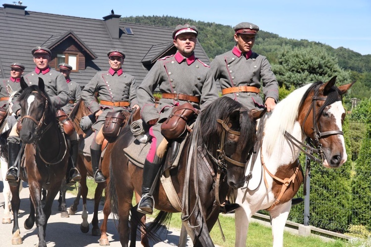 Grupa rekonstrykcyjna "Kasztanka" z Laskowej.