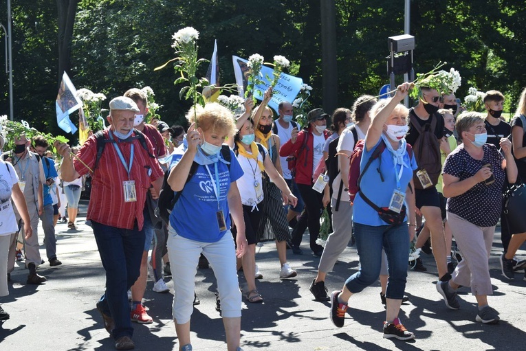 Pokłonili się Królowej i Matce