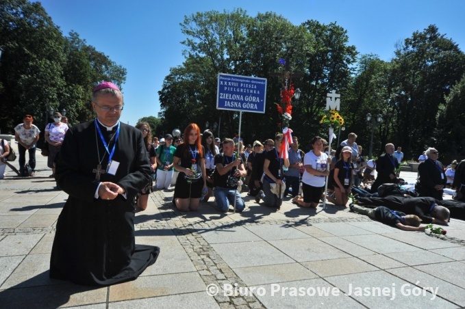 Wejście 38. Zielonogórsko-Gorzowskiej Pieszej Pielgrzymki na Jasną Górę