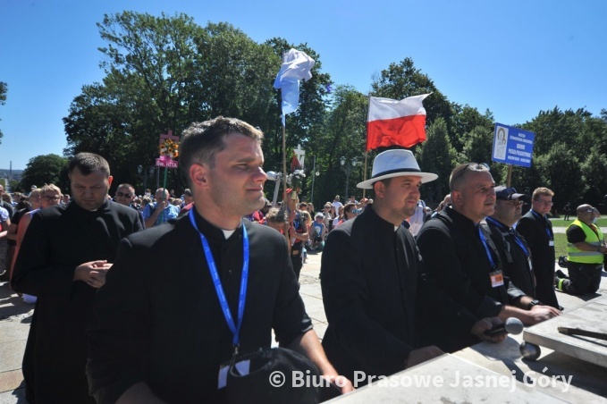 Wejście 38. Zielonogórsko-Gorzowskiej Pieszej Pielgrzymki na Jasną Górę