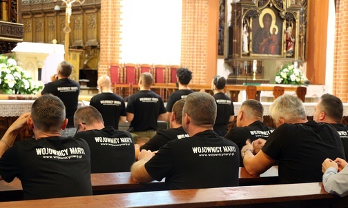 Różaniec ma większą moc niż karabin