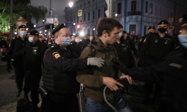 W czasie środowych protestów na Białorusi zatrzymano około 700 osób