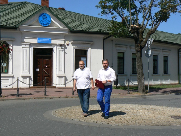 Tarnobrzeg. Rondo Ochotników Dzikowskich