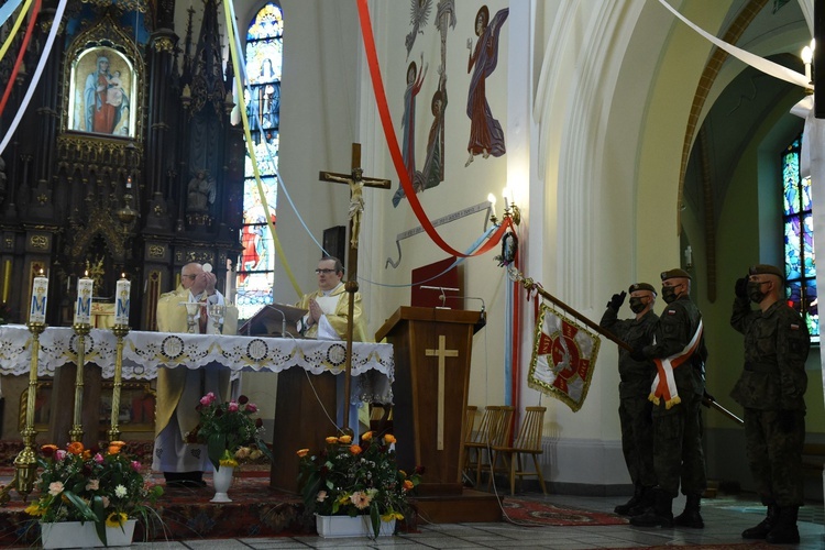 Msza św. w kościele parafialnym w Siedliskach Bogusz.