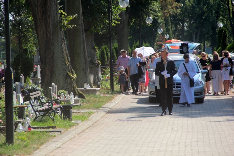 Pochówek martwo urodzonych dzieci