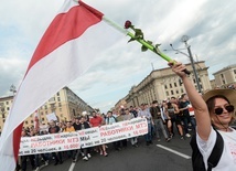 Białoruś: Tysiące ludzi na demonstracji w stolicy