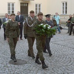 Odsłonięcie tablicy upamiętniającej harcerzy