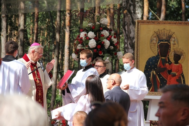 Matka Boża Zwycięska ukoronowana! [GALERIA ZDJĘĆ]