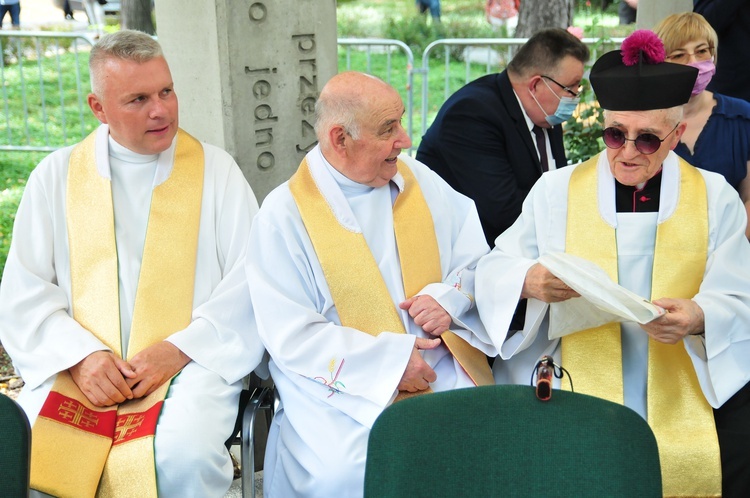 Odsłonięto pomnik kard. Stefana Wyszyńskiego