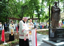 Odsłonięto pomnik kard. Stefana Wyszyńskiego