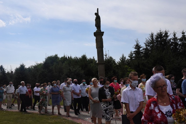 Odnowiony kościół w Wietrzychowicach