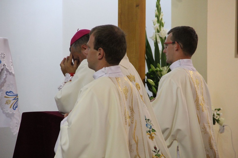 Kąclowa. Śluby wieczyste