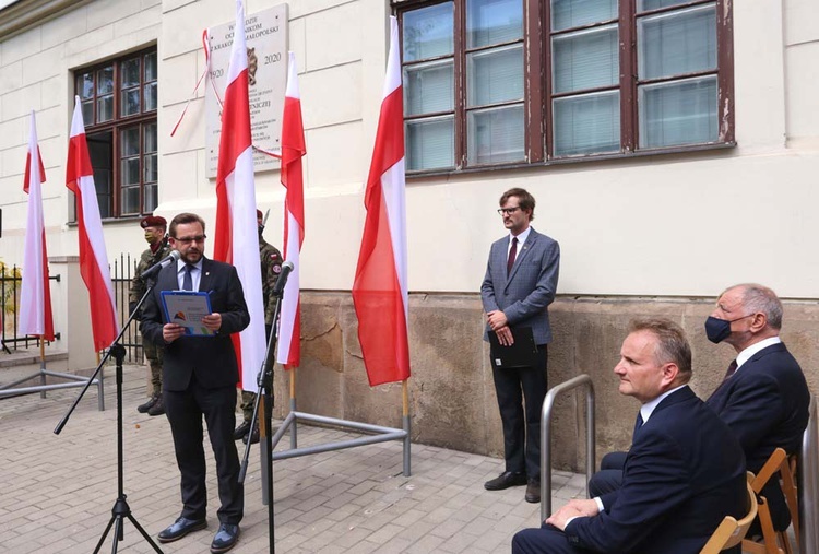 Tablica w hołdzie żołnierzom Armii Ochotniczej