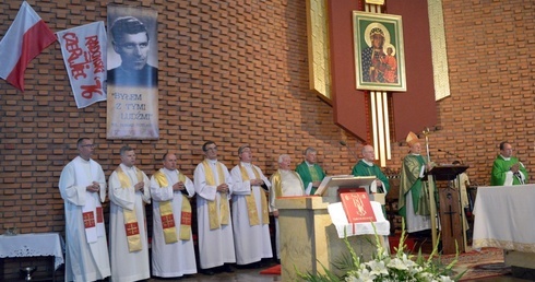 Ubiegłoroczna Msza św. w Pelagowie-Trablicaach z modlitwą o wyniesienie na ołtarze kapłana-męczennika.