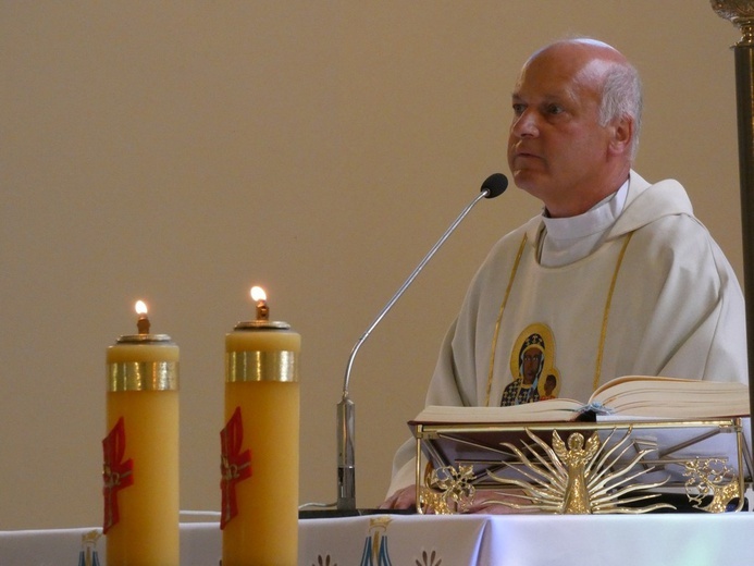 Poświęcenie pomnika św. Jana Pawła II w Szlichtyngowej