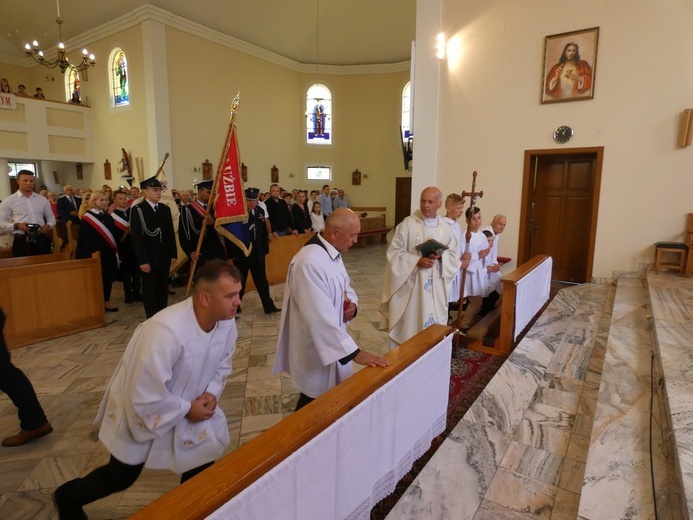 Poświęcenie pomnika św. Jana Pawła II w Szlichtyngowej