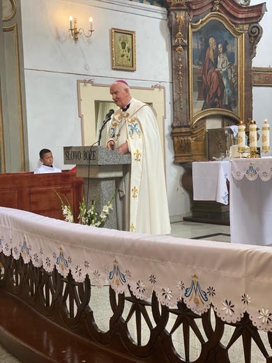 Odpust w Różance. Niespodziewanie pojawił się biskup