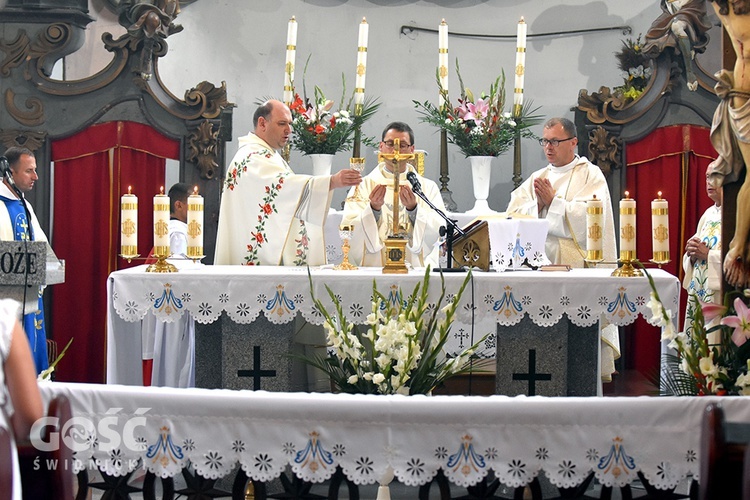 Odpust w Różance. Niespodziewanie pojawił się biskup