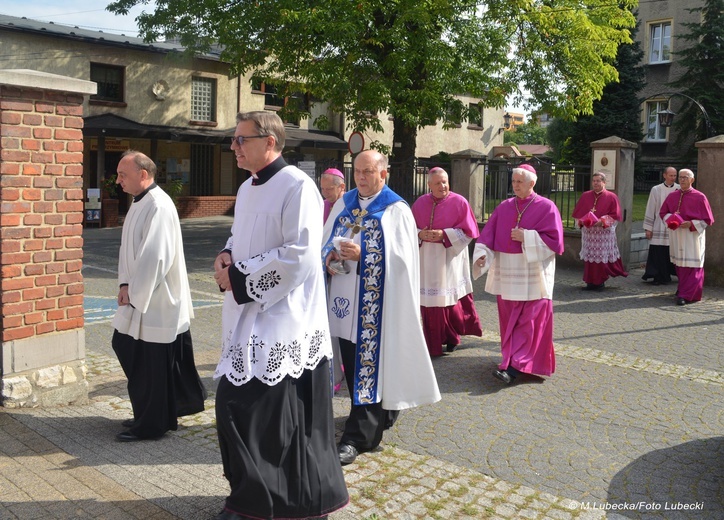 Kobiety u Matki Bożej Piekarskiej (3)