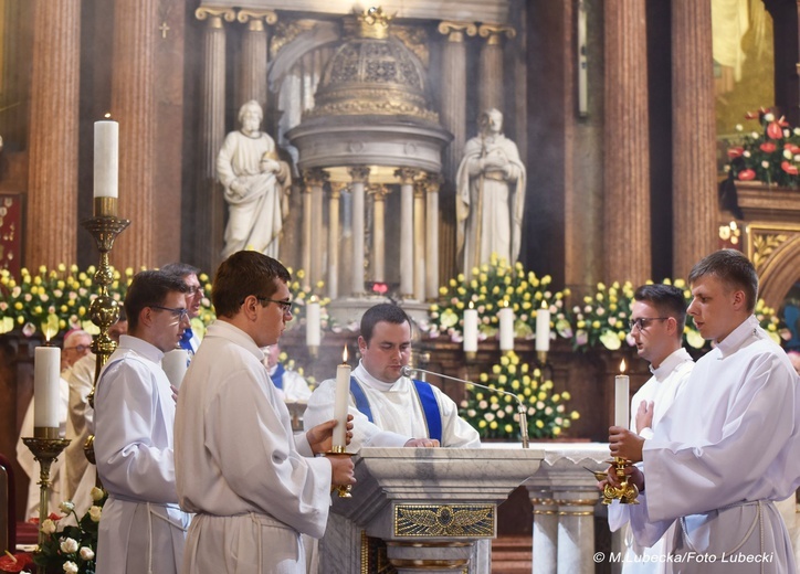 Kobiety u Matki Bożej Piekarskiej (3)