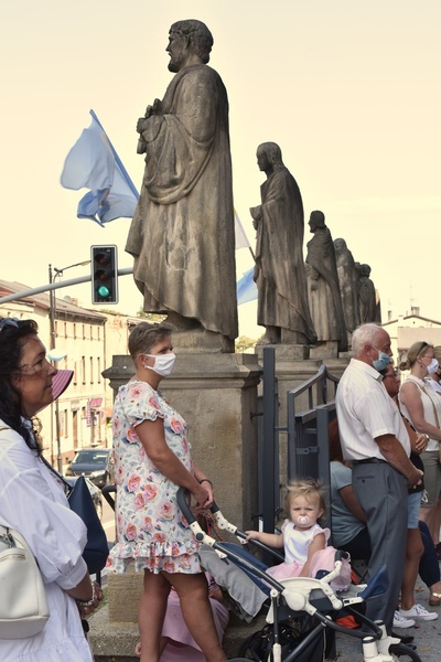 Kobiety u Matki Bożej Piekarskiej (3)