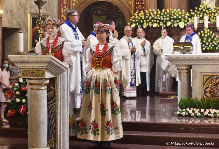 Kobiety u Matki Bożej Piekarskiej (3)