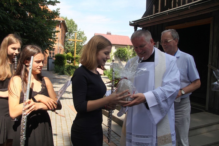 Krzyżanowice. Błogosławieństwo odnowionej dzwonnicy