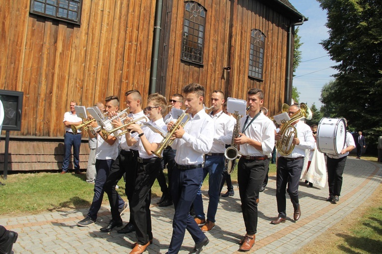 Krzyżanowice. Błogosławieństwo odnowionej dzwonnicy