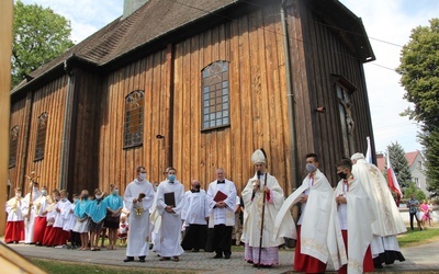 Krzyżanowice. Błogosławieństwo odnowionej dzwonnicy