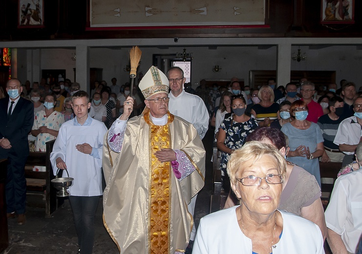 Konsekracja ołtarza w Złocieńcu, cz. 1