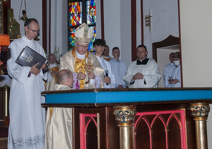 Konsekracja ołtarza w Złocieńcu, cz. 2