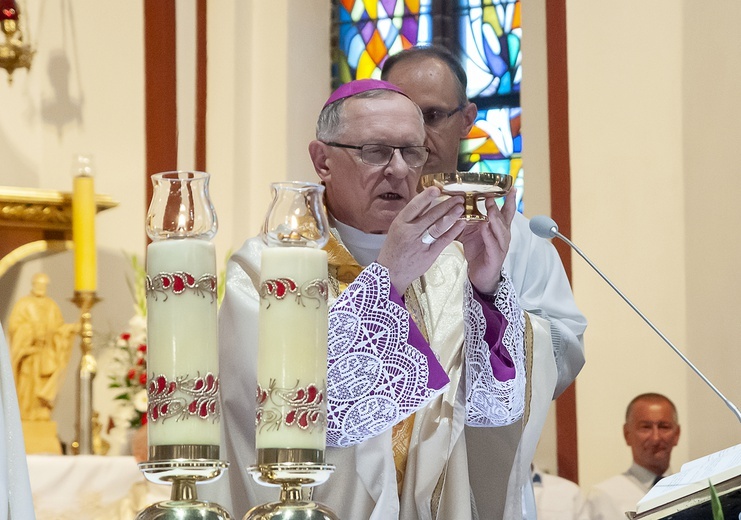 Konsekracja ołtarza w Złocieńcu, cz. 2
