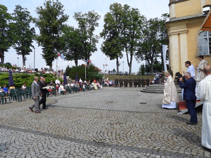 40-lecie koronacji wambierzyckiej figurki Matki Bożej