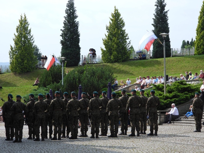 40-lecie koronacji wambierzyckiej figurki Matki Bożej