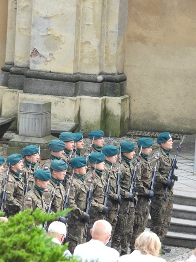 40-lecie koronacji wambierzyckiej figurki Matki Bożej