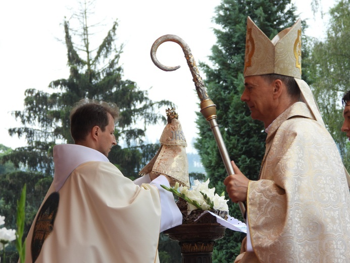 40-lecie koronacji wambierzyckiej figurki Matki Bożej