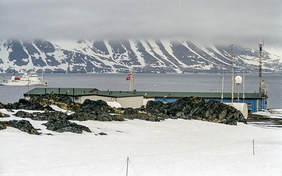 Tylko kilkoro naukowców w tym roku dotrze do polskiej stacji polarnej na Spitsbergenie