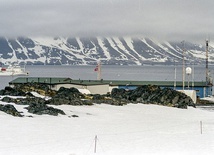 Tylko kilkoro naukowców w tym roku dotrze do polskiej stacji polarnej na Spitsbergenie