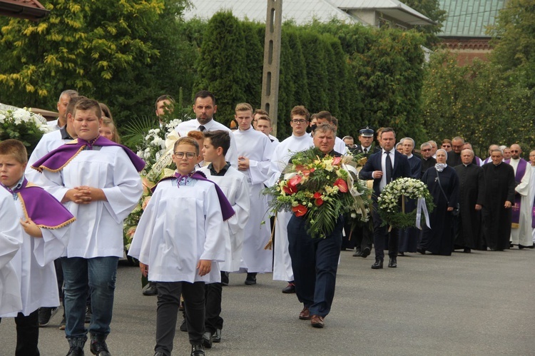 Lubzina. Uroczystości pogrzebowe śp. ks. Jaromira Buczaka