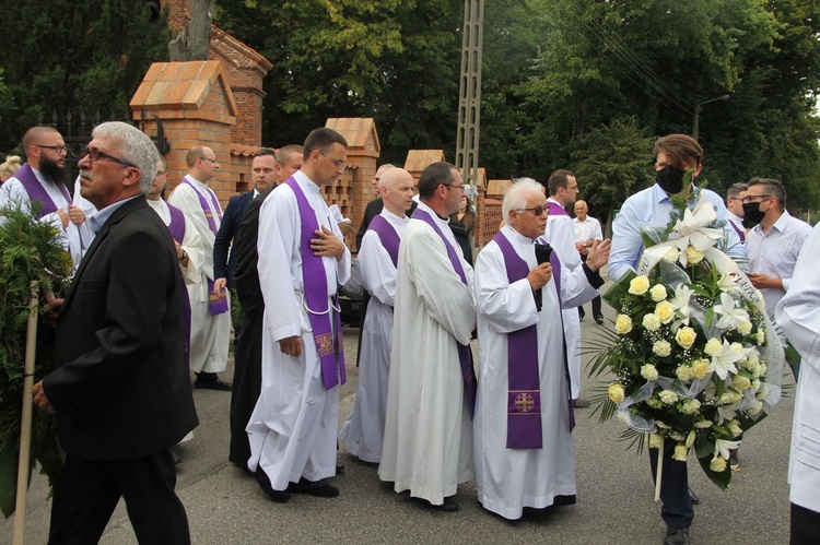 Lubzina. Uroczystości pogrzebowe śp. ks. Jaromira Buczaka