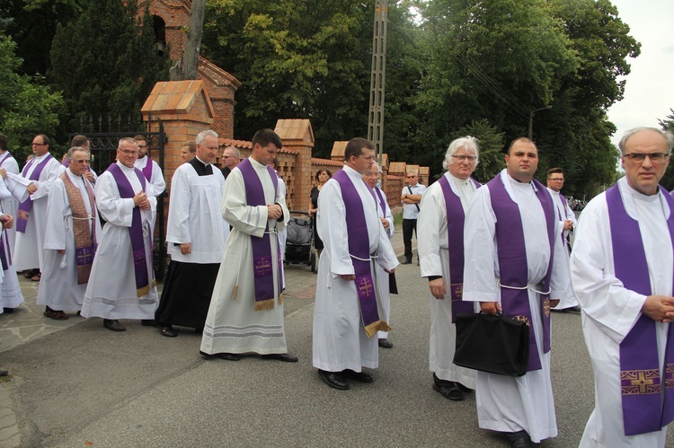 Lubzina. Uroczystości pogrzebowe śp. ks. Jaromira Buczaka