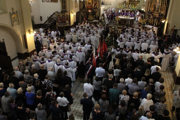 Lubzina. Uroczystości pogrzebowe śp. ks. Jaromira Buczaka