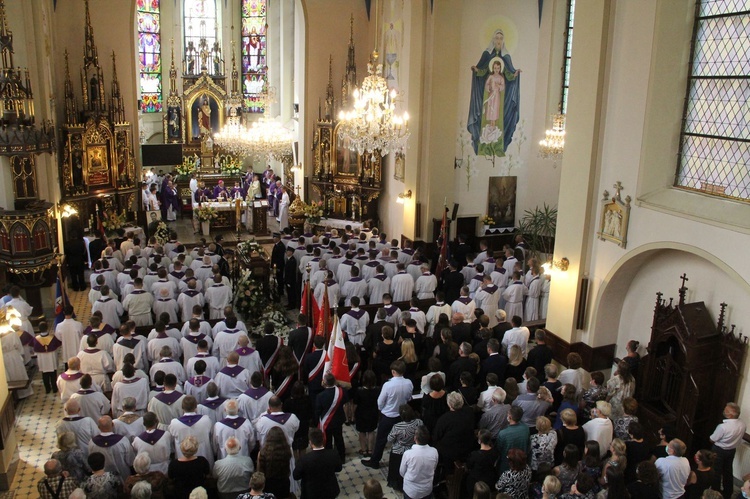 Lubzina. Uroczystości pogrzebowe śp. ks. Jaromira Buczaka