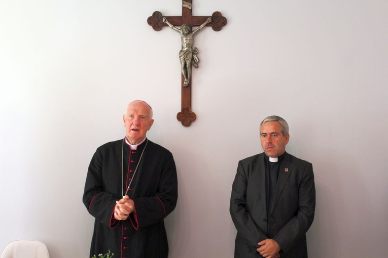Poświęcenie Domu Samotnej Matki w Pieszycach
