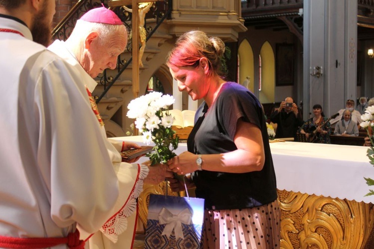 Poświęcenie Domu Samotnej Matki w Pieszycach